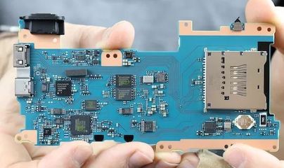 拆解佳能EOS R PCB電路板上的“小秘密”如何點(diǎn)燃攝影未來的期待